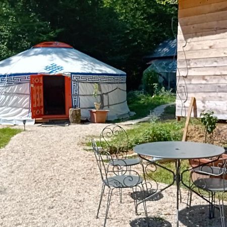 Yourte En Pleine Nature Dampierre (Jura) Exterior foto